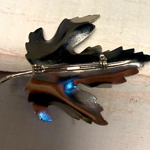 Beautiful Metallic Blue Enamel Maple Leaf Brooch - Picture 7 of 7